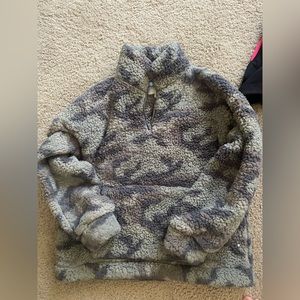 American Eagle Teddy Pullover